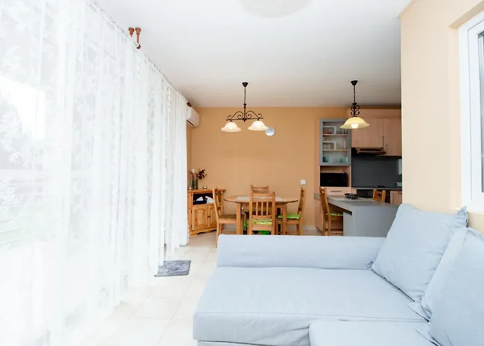 דירה 547 - Koezvetlen Vizparti, 2 Haloszobas, Kertkapcsolatos *